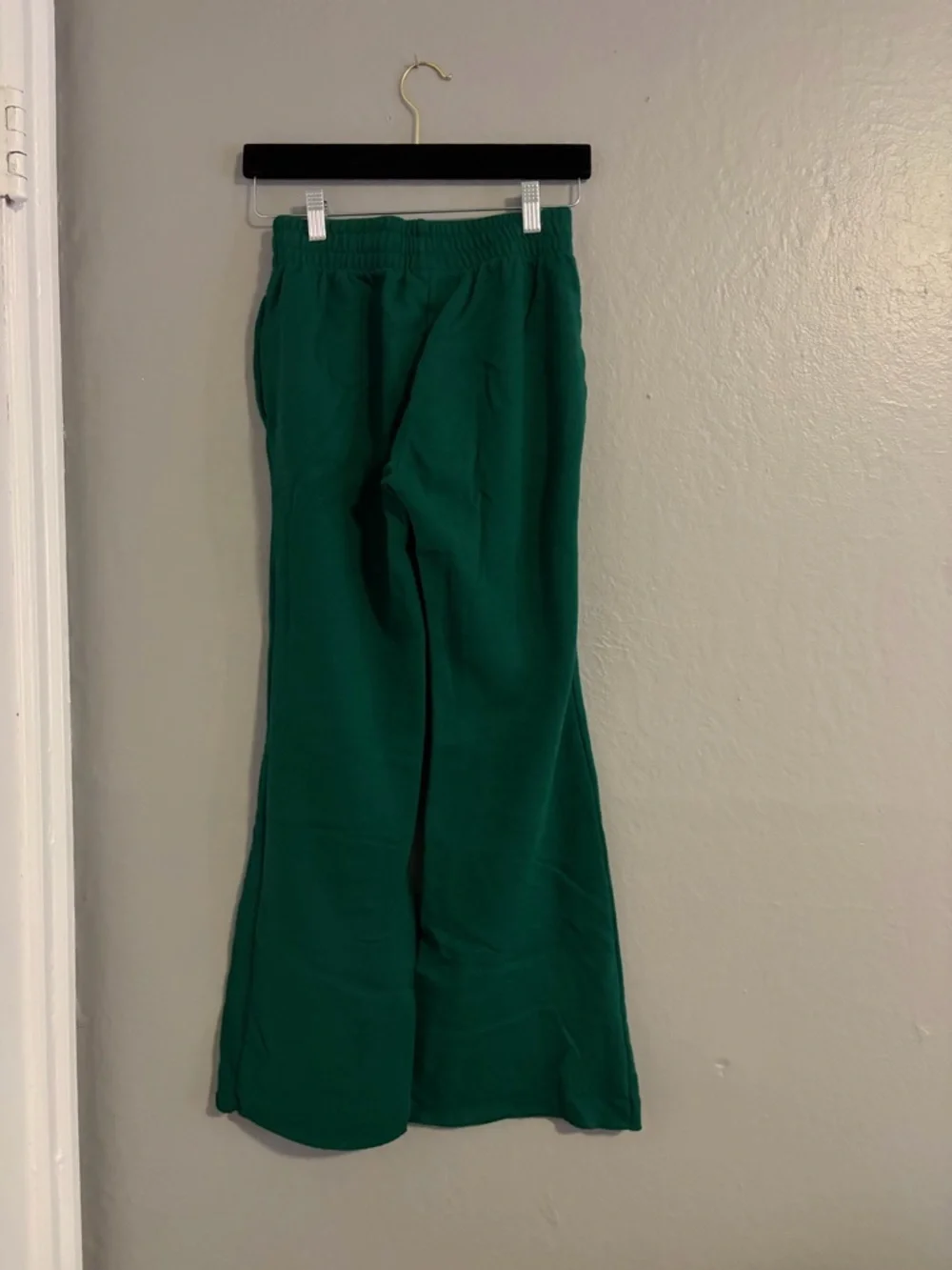 PINK Victoria's Secret Plum Wide-Leg Sweatpants with Pink Crest 2 for $40! - Picture 5 of 6